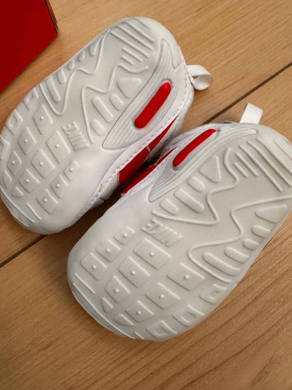 Nike Air Max 90 Crib Bootie White Hyper Red CI0424-105 Infant Size 1C